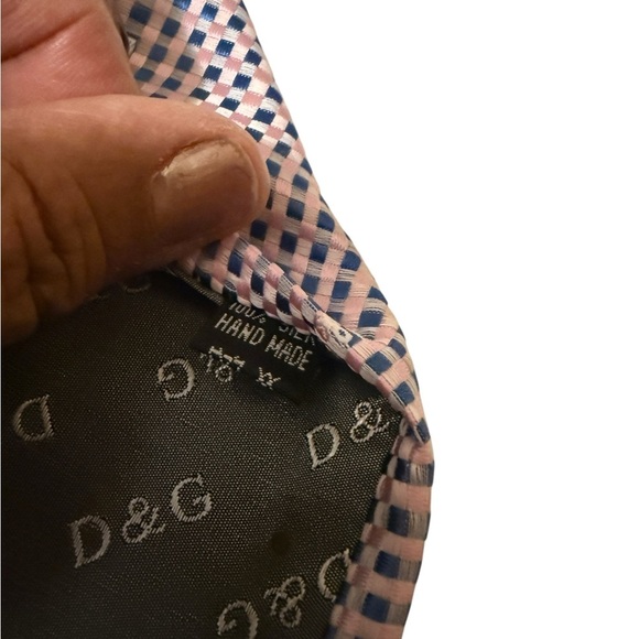 Dolce Gabbana, Handmade Elegant Checkered Silk Tie - Picture 8 of 9